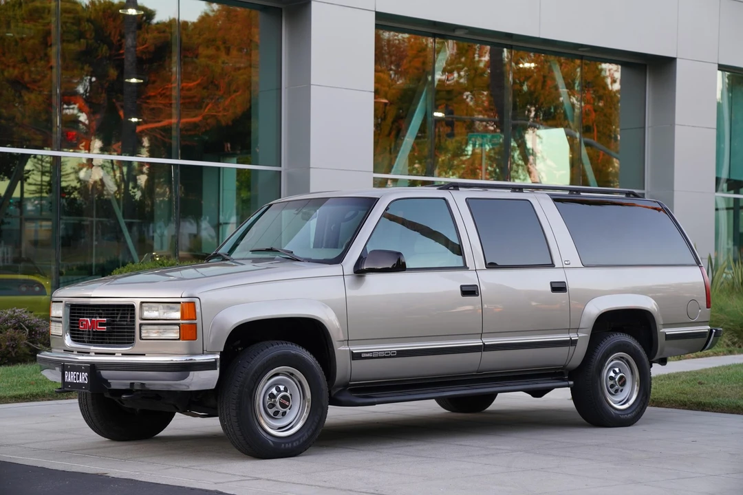 1999 GMC Suburban 8th Gen - Image 19 of 31