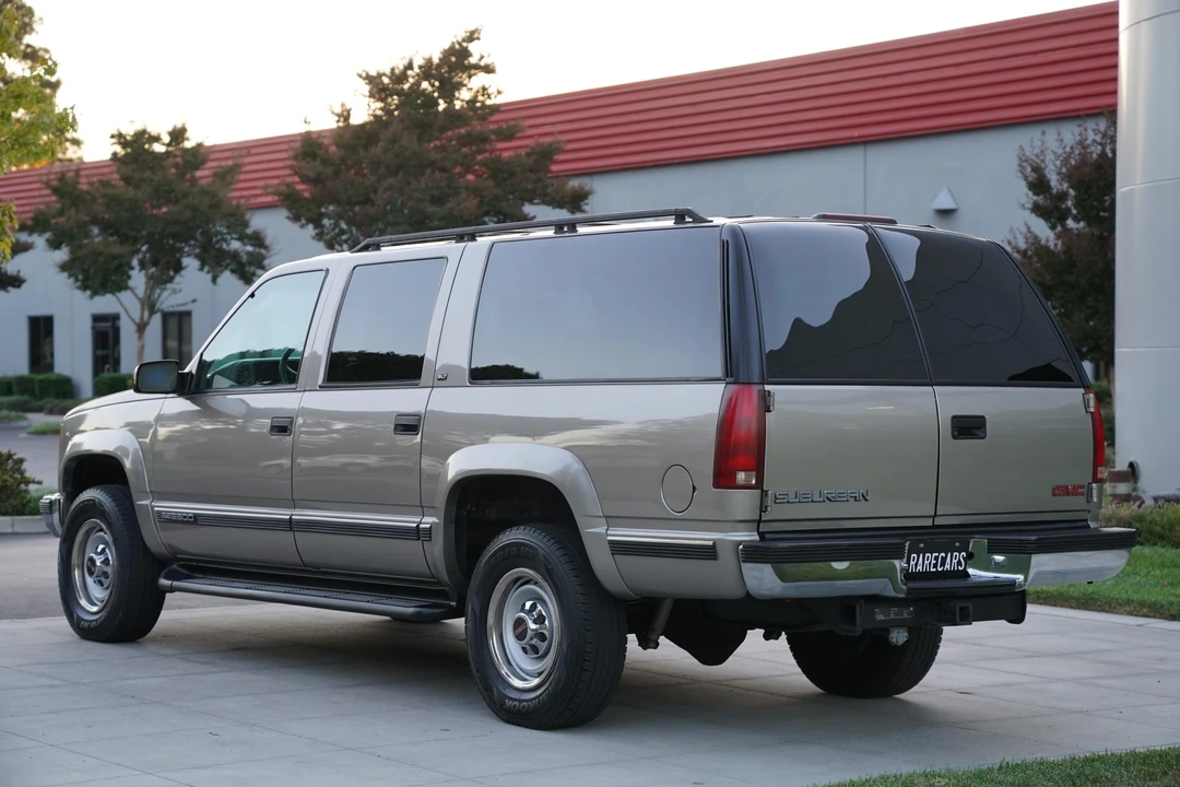 1999 GMC Suburban 8th Gen - Image 21 of 31