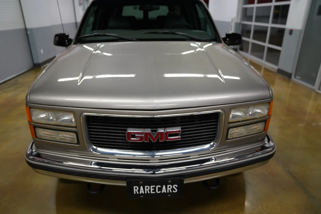 1999 GMC Suburban 8th Gen - Image 11 of 31