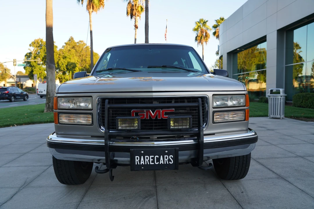1999 GMC Suburban 8th Gen - Image 28 of 31