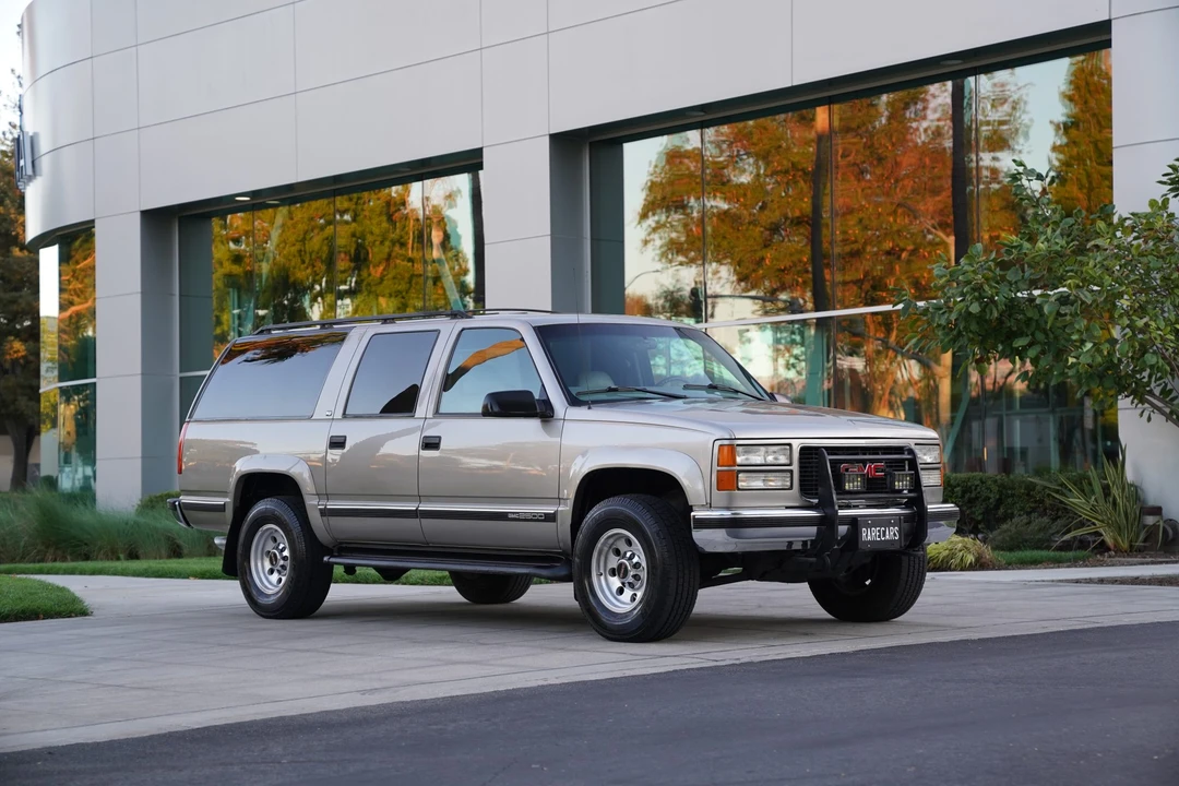 1999 GMC Suburban 8th Gen - Image 24 of 31