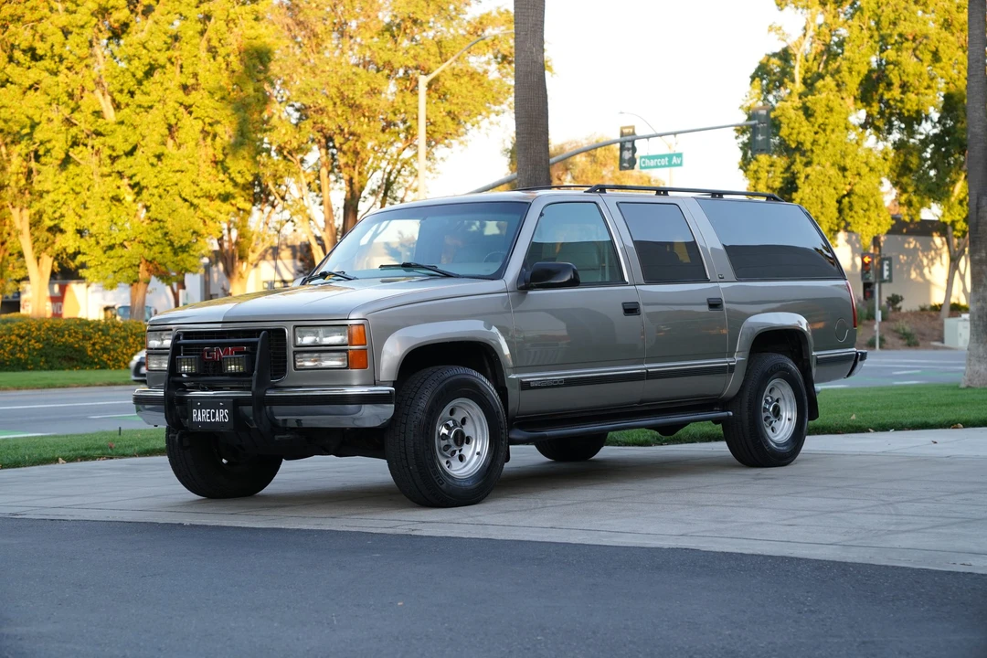 1999 GMC Suburban 8th Gen - Image 10 of 31