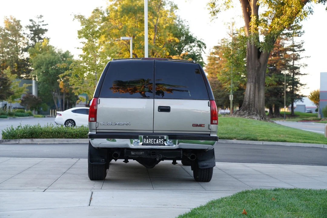 1999 GMC Suburban 8th Gen - Image 18 of 31