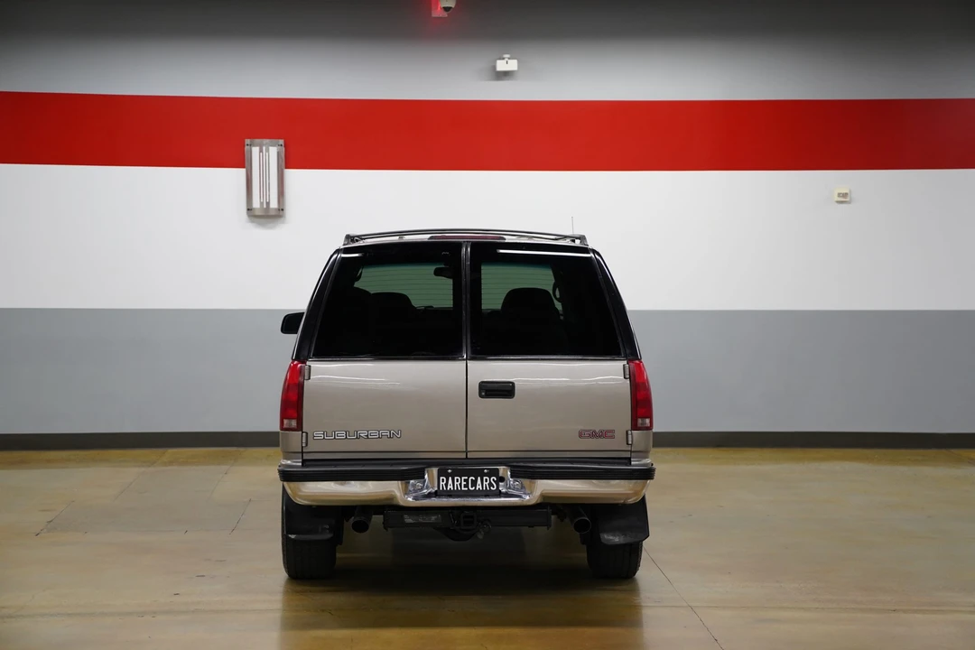 1999 GMC Suburban 8th Gen - Image 5 of 31