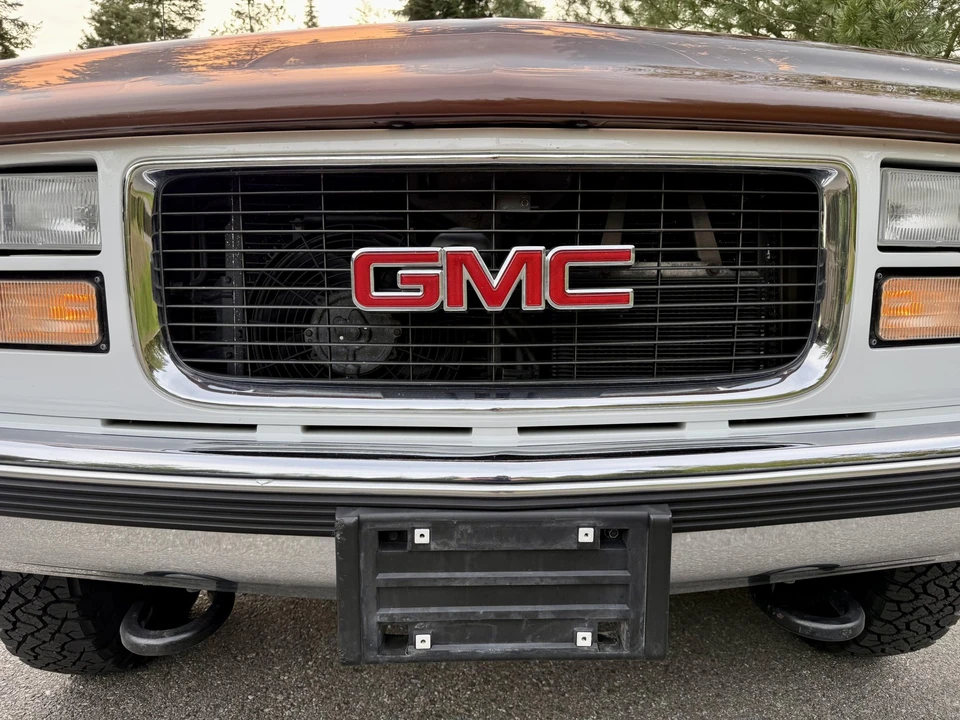 1999 GMC Suburban 8th Gen - Image 20 of 31
