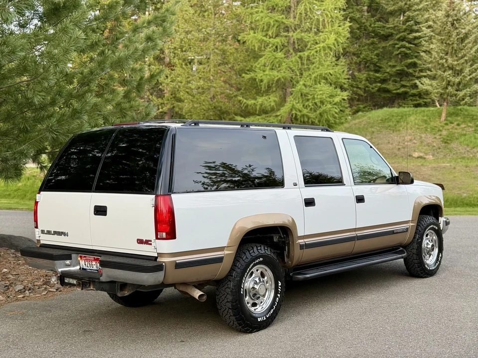 1999 GMC Suburban 8th Gen - Image 13 of 31