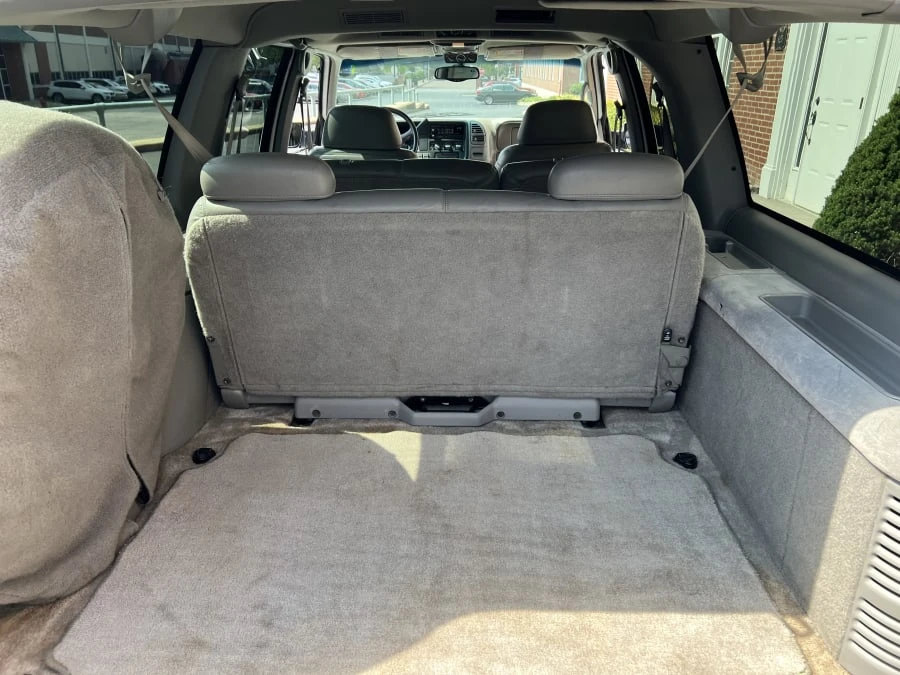 1999 GMC Suburban 8th Gen - Image 6 of 10
