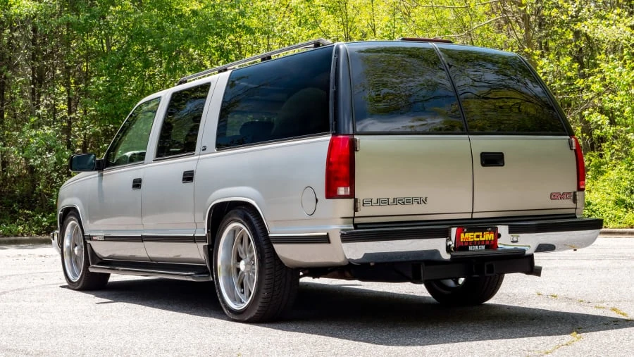 1999 GMC Suburban 8th Gen - Image 15 of 31