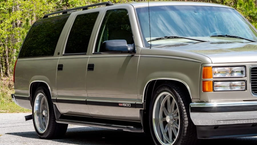 1999 GMC Suburban 8th Gen - Image 14 of 31