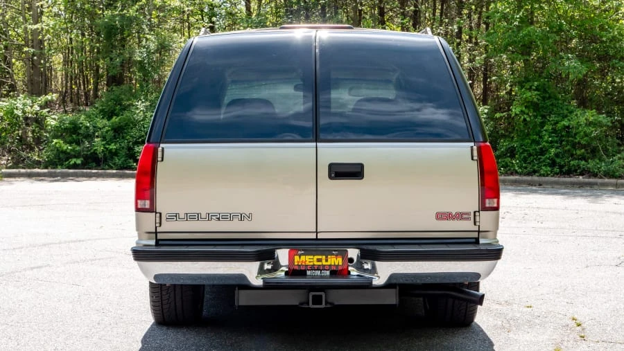 1999 GMC Suburban 8th Gen - Image 12 of 31