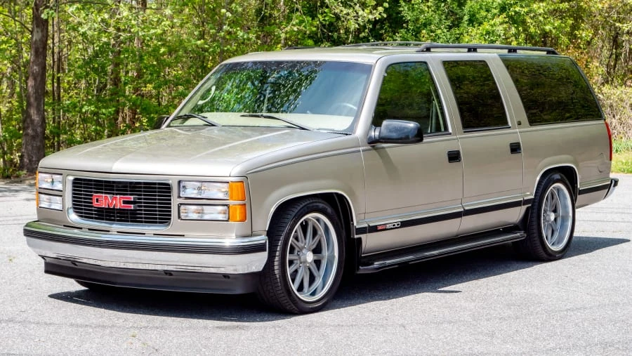 1999 GMC Suburban 8th Gen - Image 11 of 31