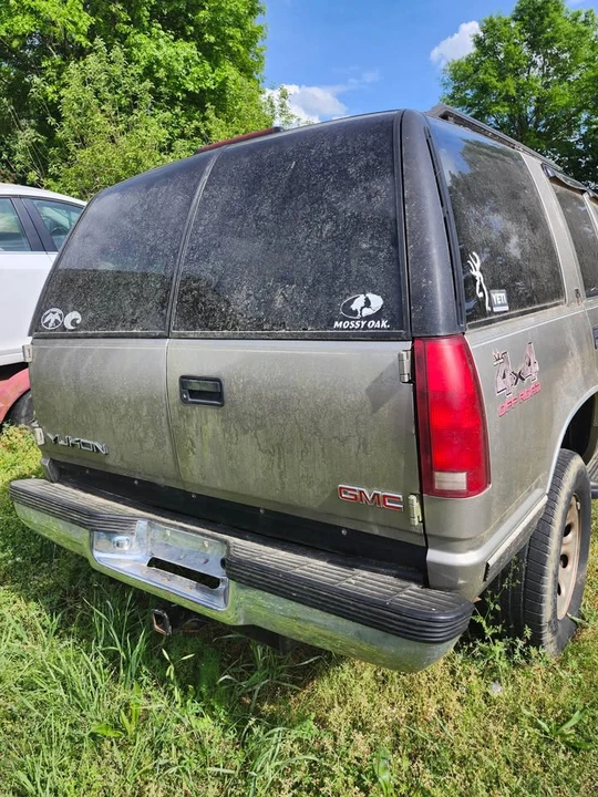 1999 GMC Yukon 1st Gen - Image 4 of 10