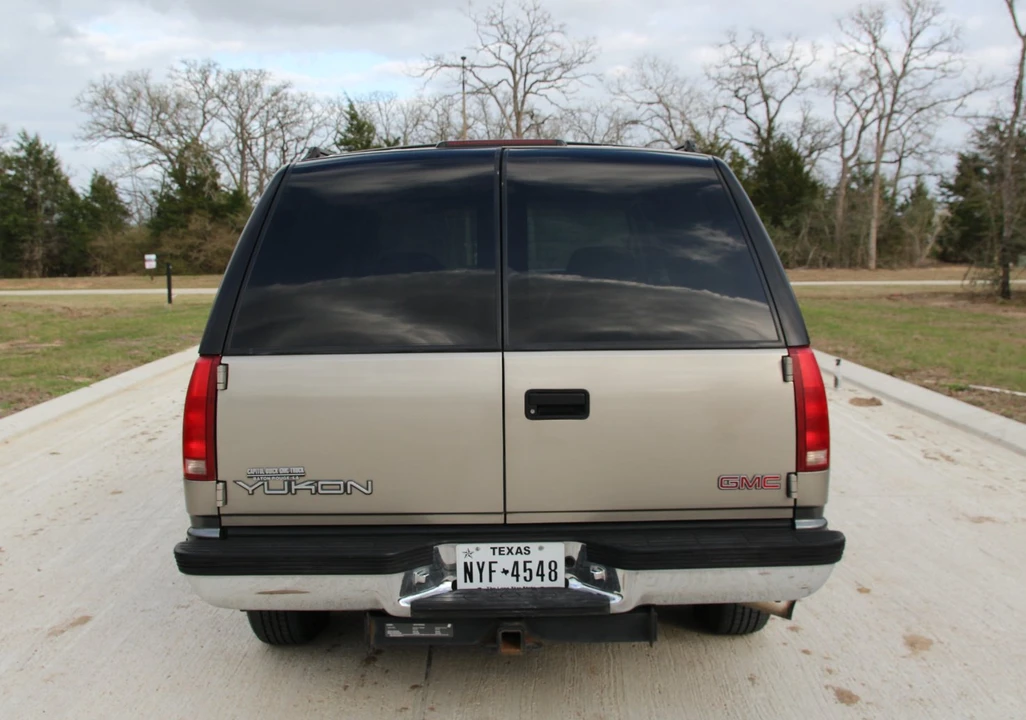 1999 GMC Yukon 1st Gen - Image 3 of 31