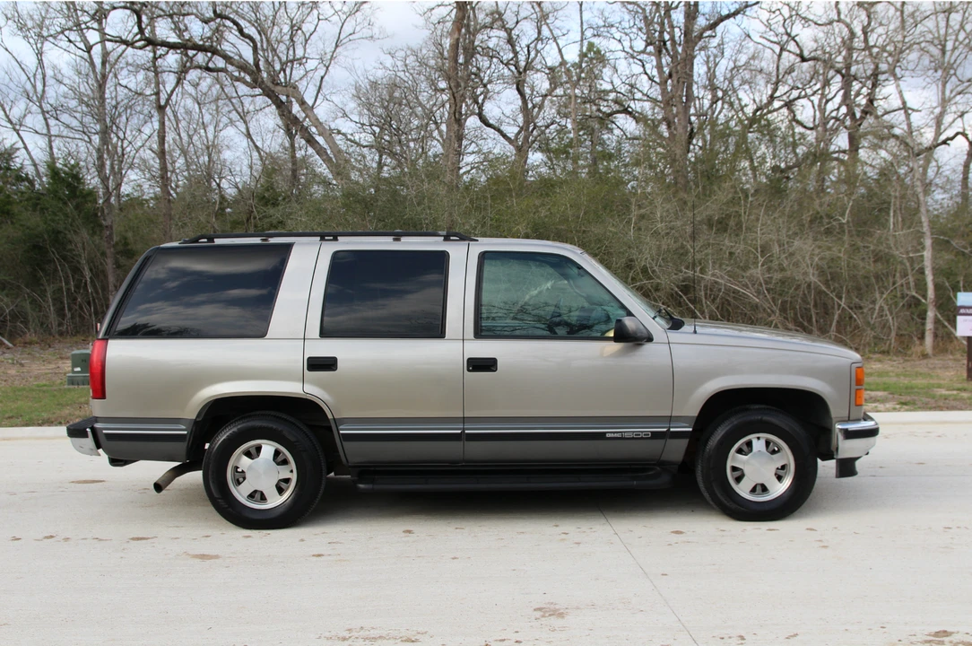 1999 GMC Yukon 1st Gen - Image 10 of 31