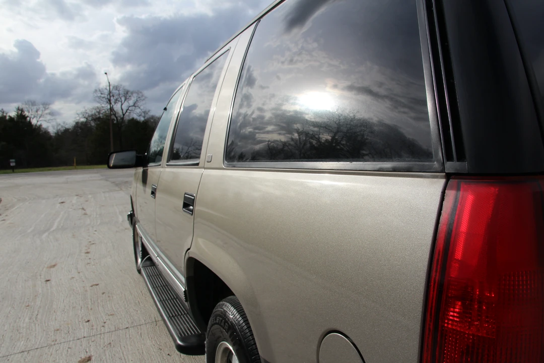 1999 GMC Yukon 1st Gen - Image 18 of 31