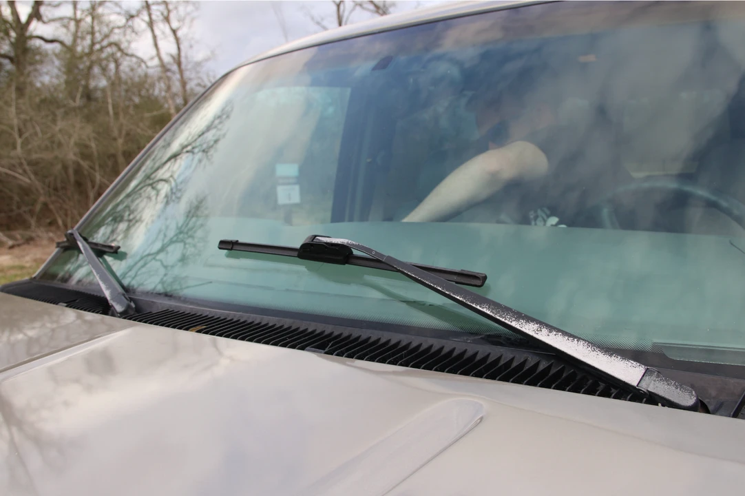 1999 GMC Yukon 1st Gen - Image 15 of 31