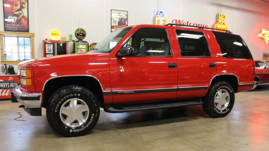 1999 GMC Yukon 1st Gen - Image 9 of 31
