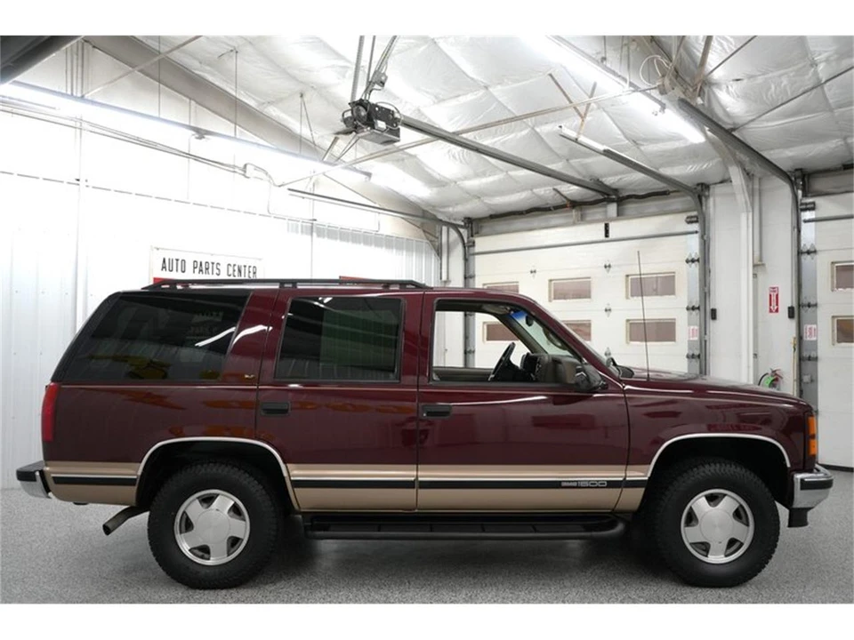 1999 GMC Yukon 1st Gen - Image 17 of 31