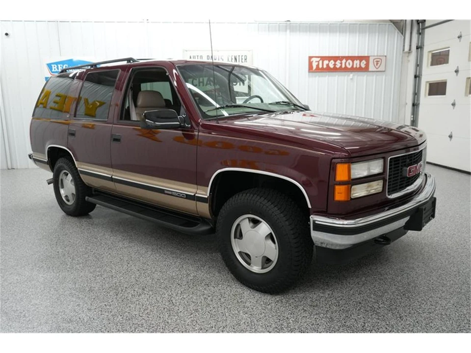 1999 GMC Yukon 1st Gen - Image 19 of 31