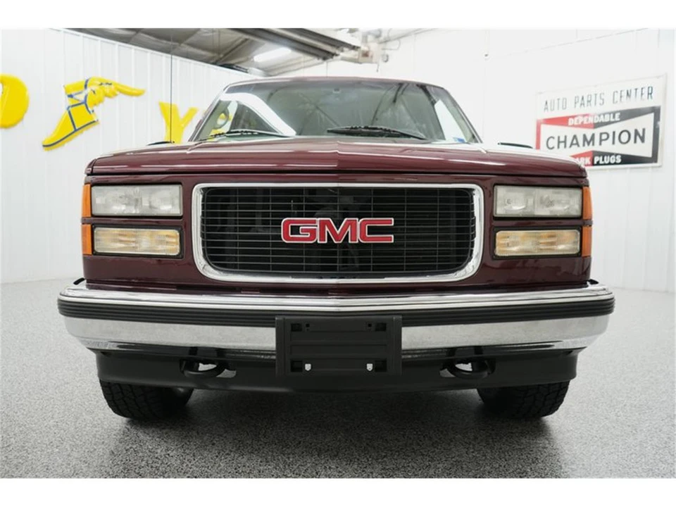 1999 GMC Yukon 1st Gen - Image 28 of 31