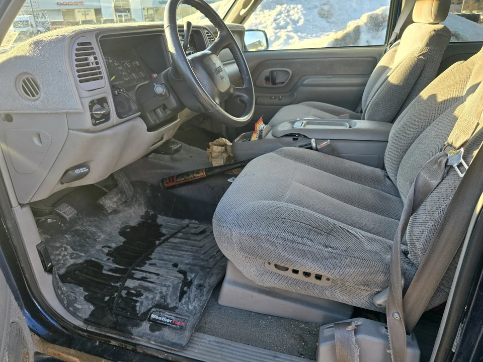 1999 GMC Yukon 1st Gen - Image 19 of 20