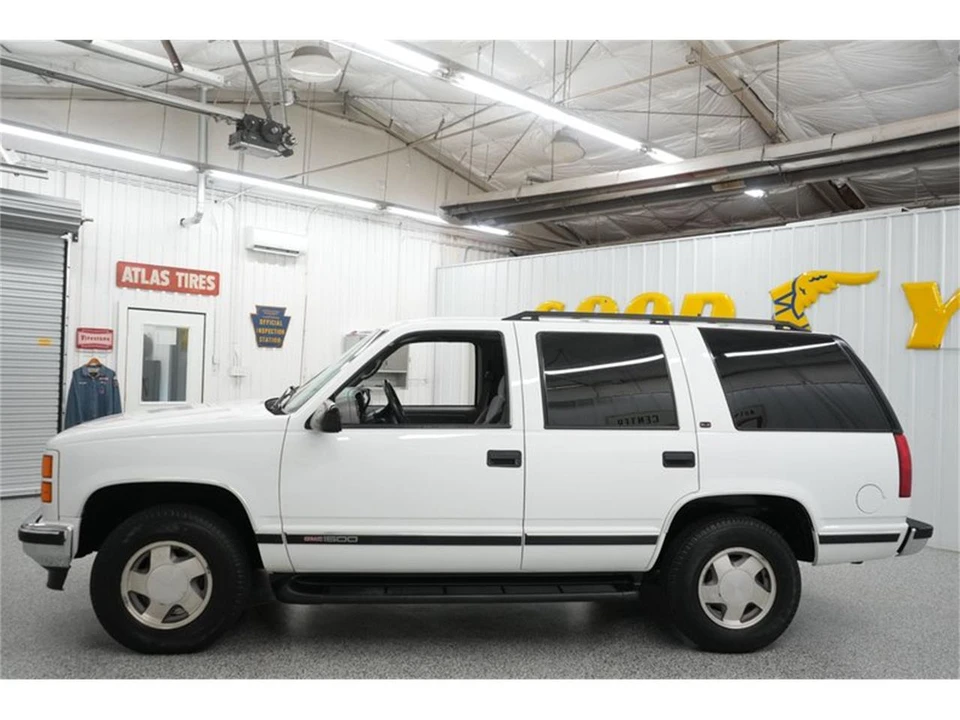 1999 GMC Yukon 1st Gen - Image 5 of 31