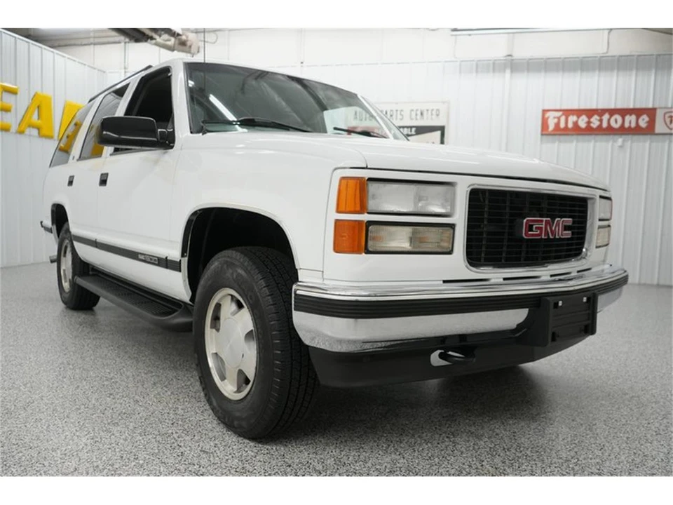 1999 GMC Yukon 1st Gen - Image 22 of 31