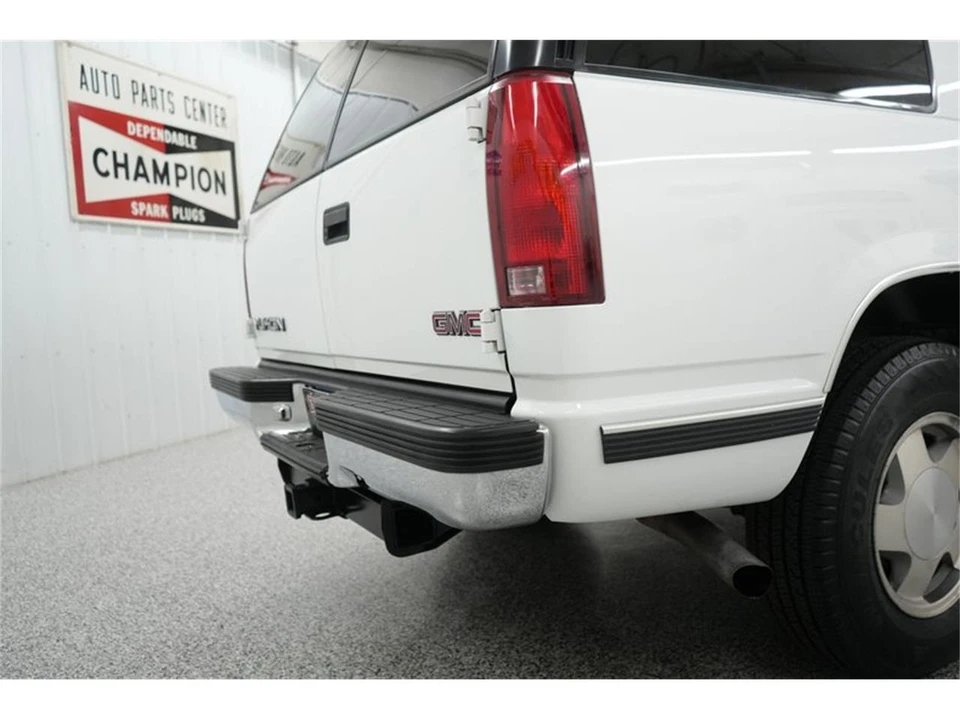 1999 GMC Yukon 1st Gen - Image 14 of 31
