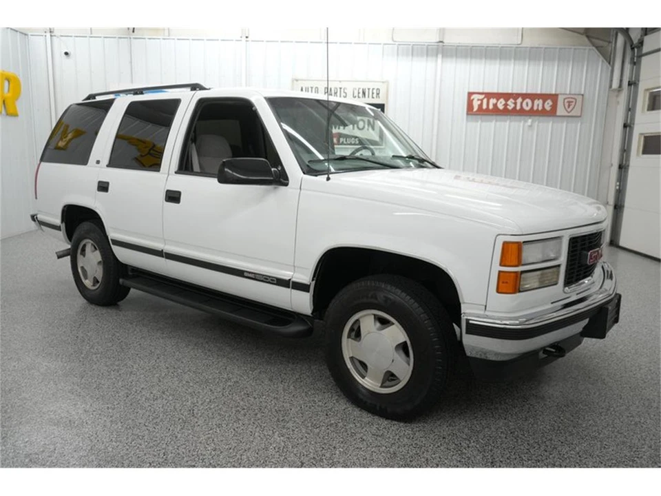 1999 GMC Yukon 1st Gen - Image 19 of 31