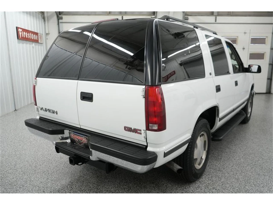 1999 GMC Yukon 1st Gen - Image 15 of 31