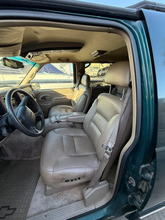 1999 GMC Yukon 1st Gen - Image 4 of 5