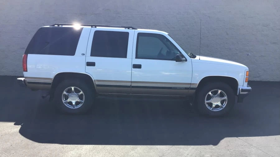 1999 GMC Yukon 1st Gen - Image 19 of 20