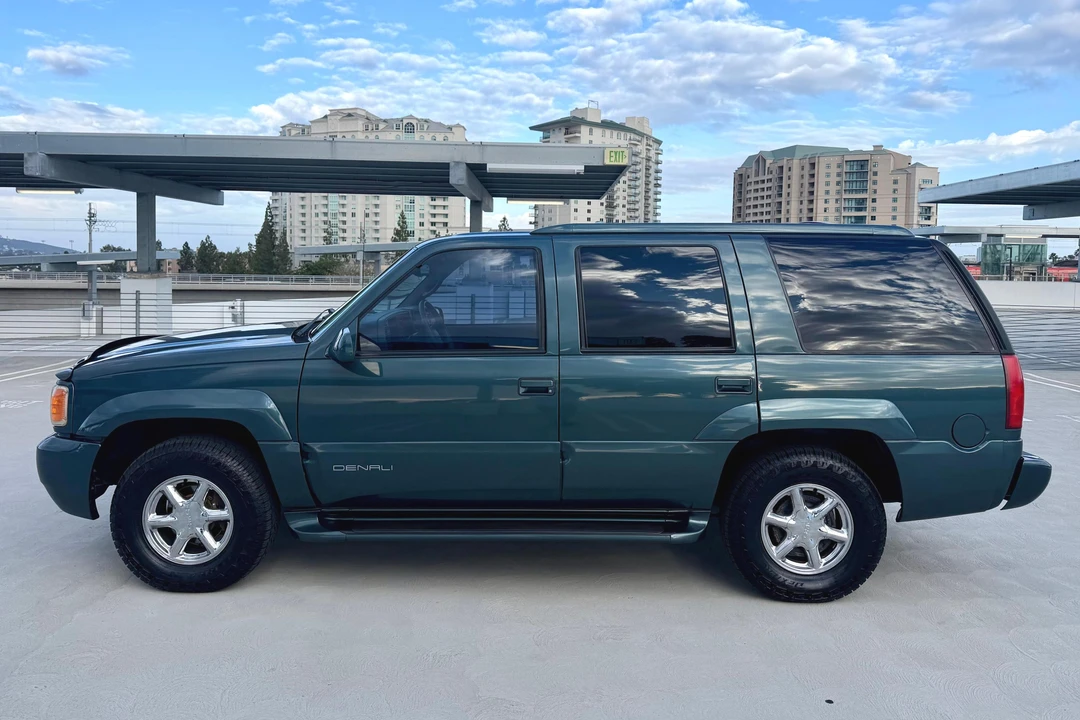 1999 GMC Yukon 1st Gen - Image 3 of 31