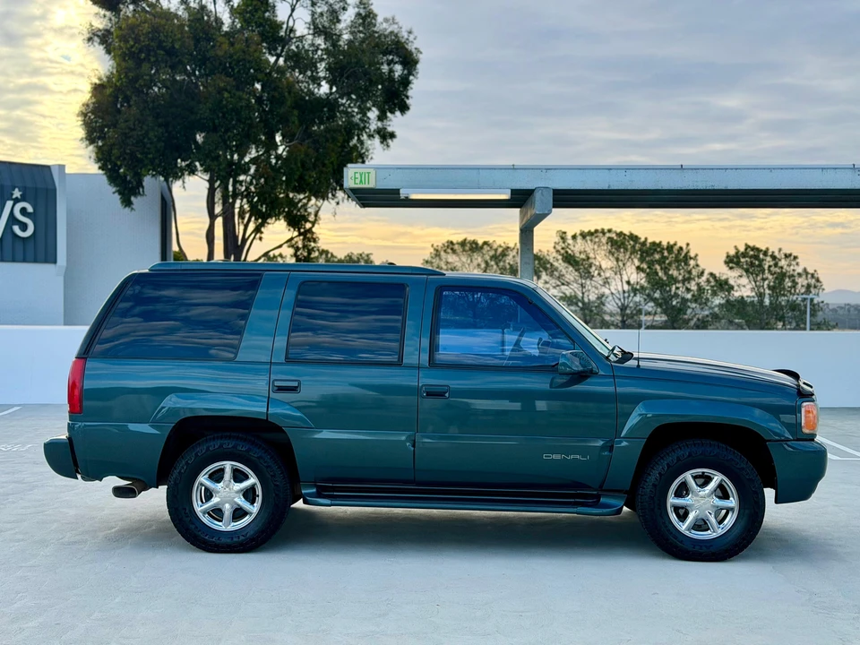 1999 GMC Yukon 1st Gen - Image 13 of 31
