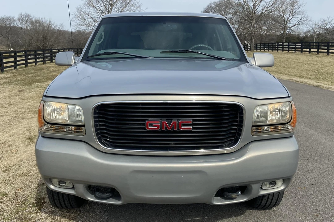 1999 GMC Yukon 1st Gen - Image 2 of 5