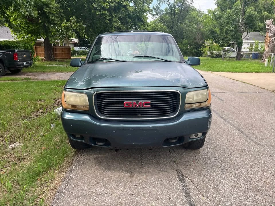 1999 GMC Yukon 1st Gen - Image 2 of 8