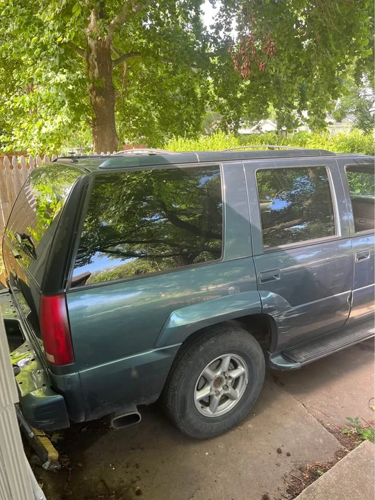 1999 GMC Yukon 1st Gen - Image 3 of 8
