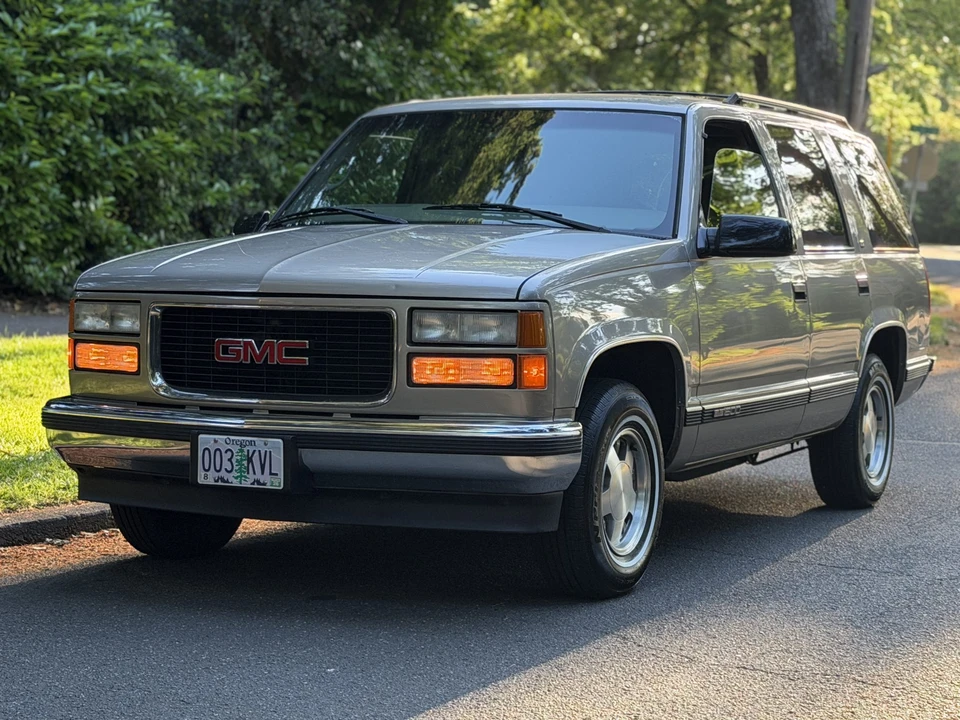 1999 GMC Yukon 1st Gen - Image 2 of 31