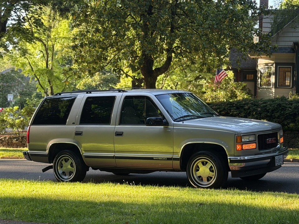 1999 GMC Yukon 1st Gen - Image 10 of 31