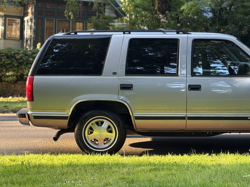 1999 GMC Yukon 1st Gen - Image 17 of 31