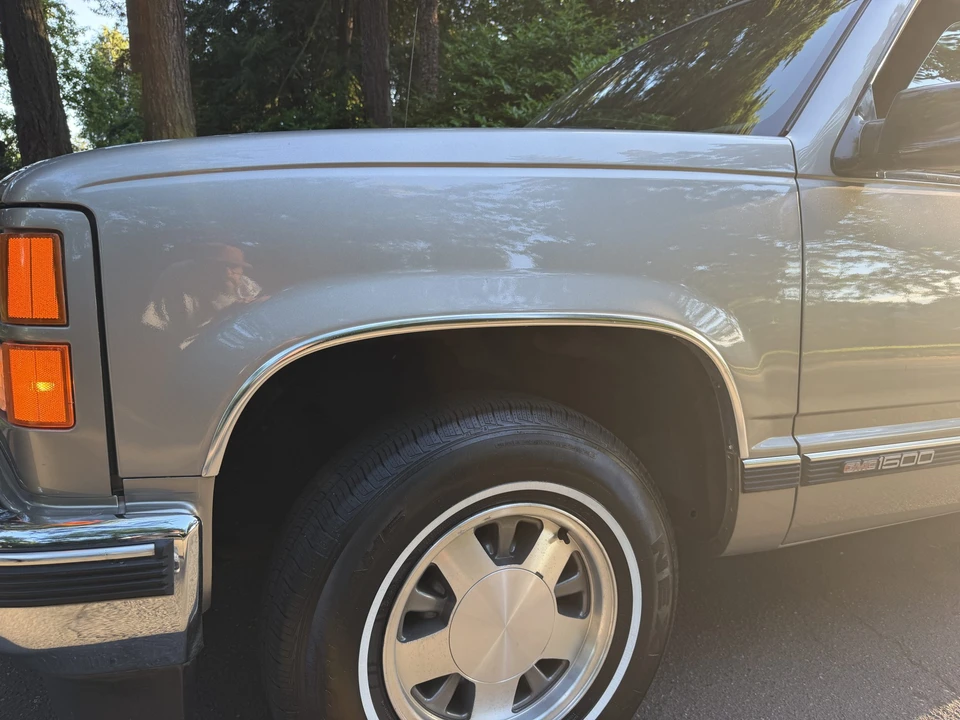 1999 GMC Yukon 1st Gen - Image 21 of 31