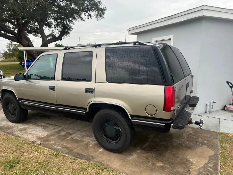 1999 GMC Yukon 1st Gen - Image 2 of 7