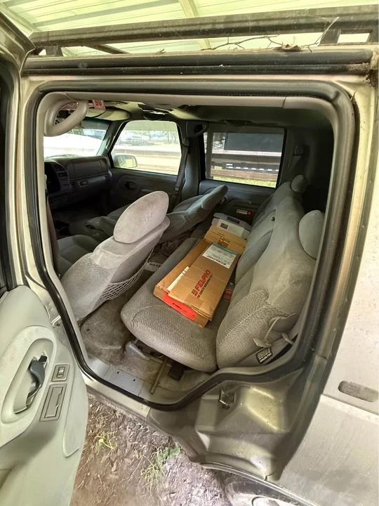 1999 GMC Yukon 1st Gen - Image 5 of 9