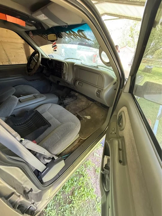 1999 GMC Yukon 1st Gen - Image 3 of 9