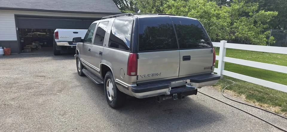 1999 GMC Yukon 1st Gen - Image 3 of 8
