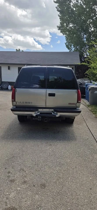 1999 GMC Yukon 1st Gen - Image 4 of 8