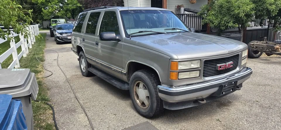 1999 GMC Yukon 1st Gen - Image 2 of 8