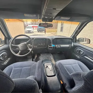 1999 GMC Yukon SLE Sport Utility 4D