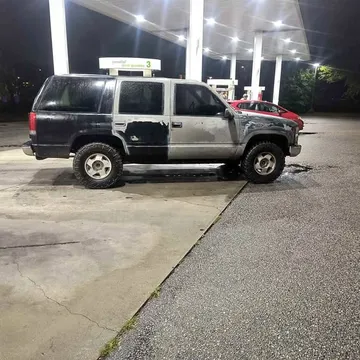 1999 GMC Yukon SLE XFE Sport Utility 4D