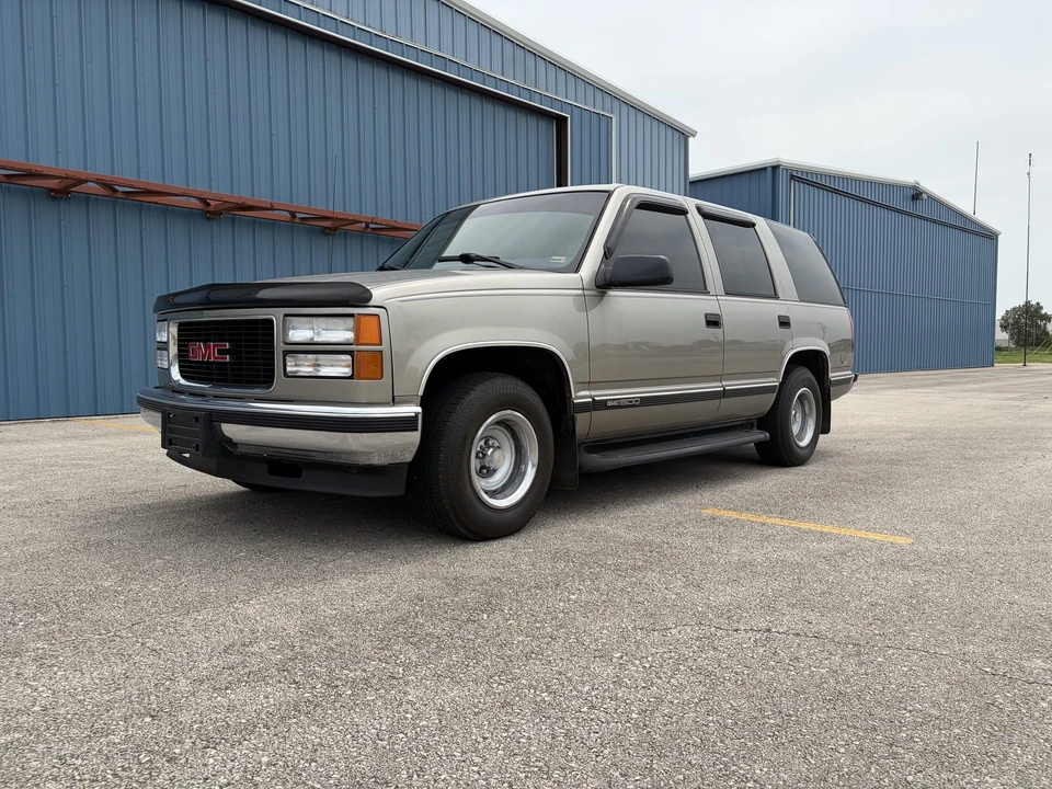 1999 GMC Yukon 1st Gen - Image 3 of 31